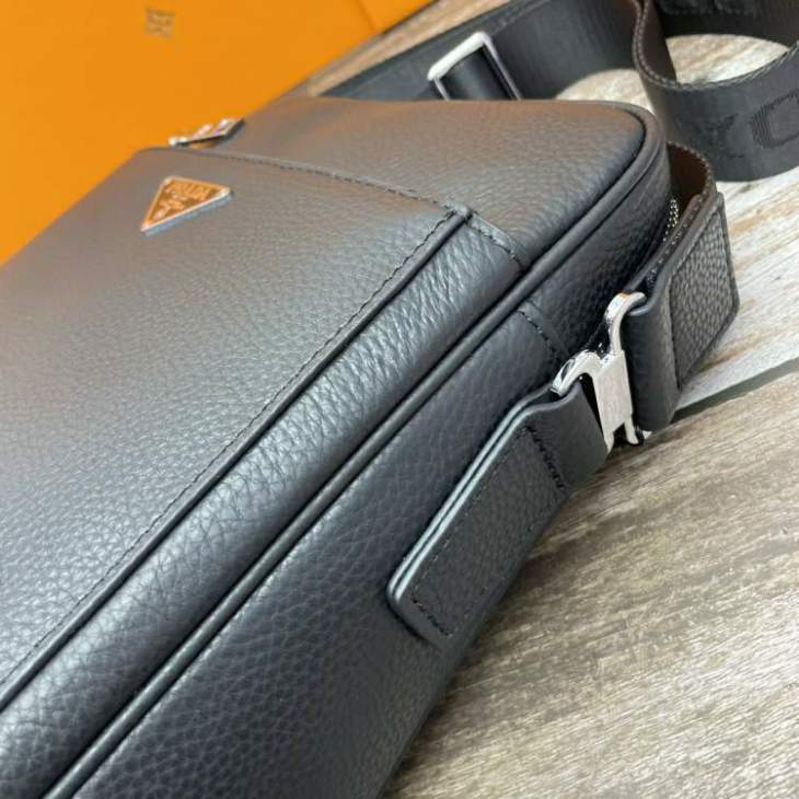 Picture of Prada Mens Bags _SKUfw169219055fw